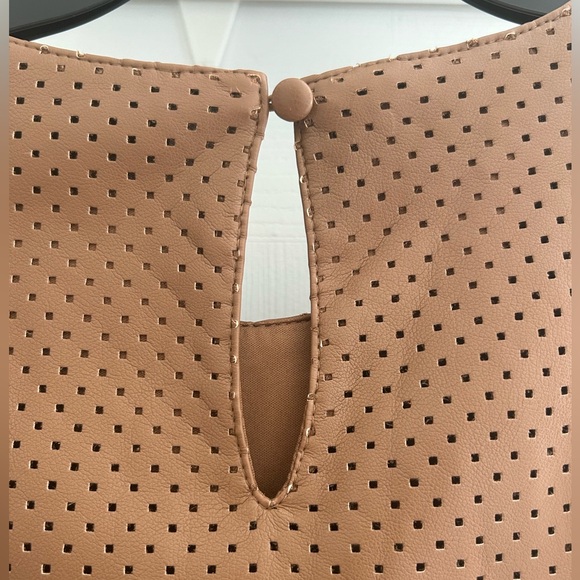 Marc Jacobs of New York Perforated Faux Leather Sleeveless Top Size S - Picture 5 of 6